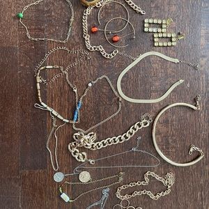 jewelry bundle. 13 necklaces. 3 earrings. 12 rings. 1 pendant.